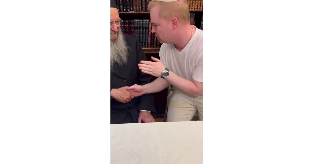 Rabbi Yaakov Hillel, the leading Jewish Rabbi of the generation, endorsing YESODI.