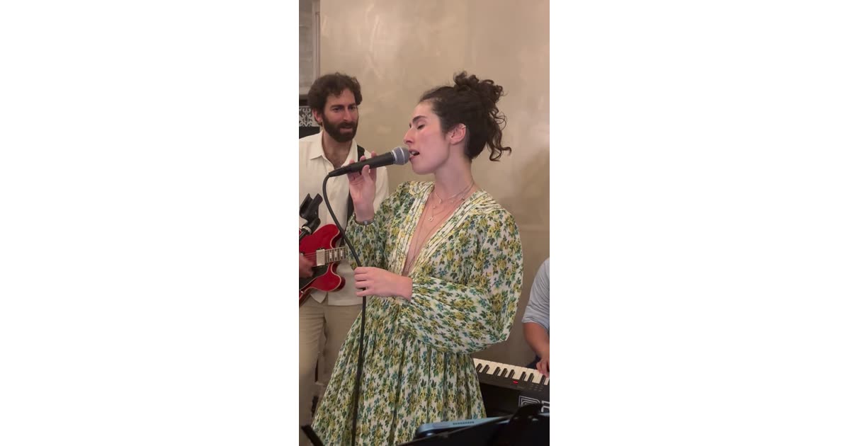 Live Music Performance Magic