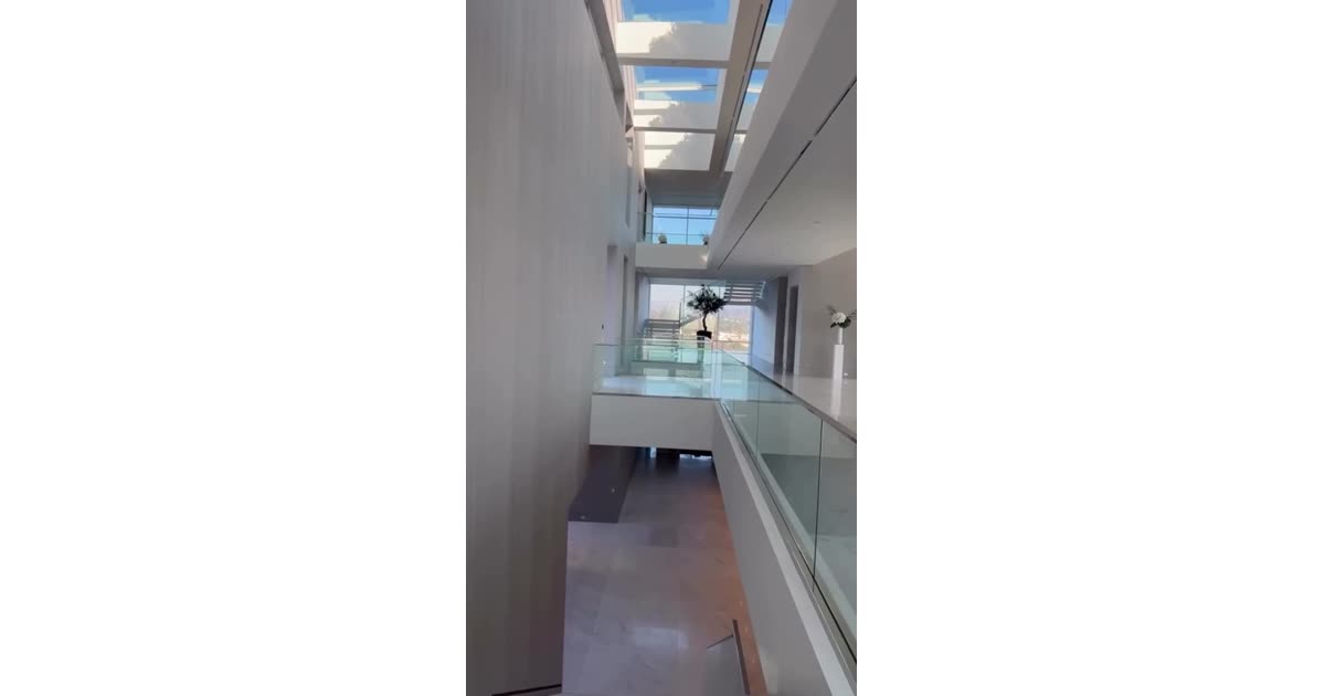944 Airole Way in Bel-Air Property