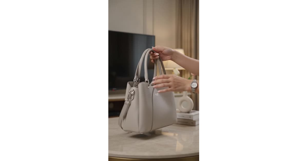Timeless Luxury Tote for Every Day | Fashion | OneStopShop