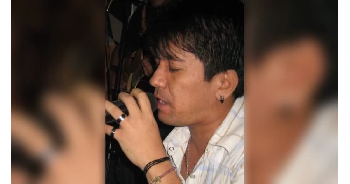 Add Music To Photo Live Performance | Music | JB LIVE