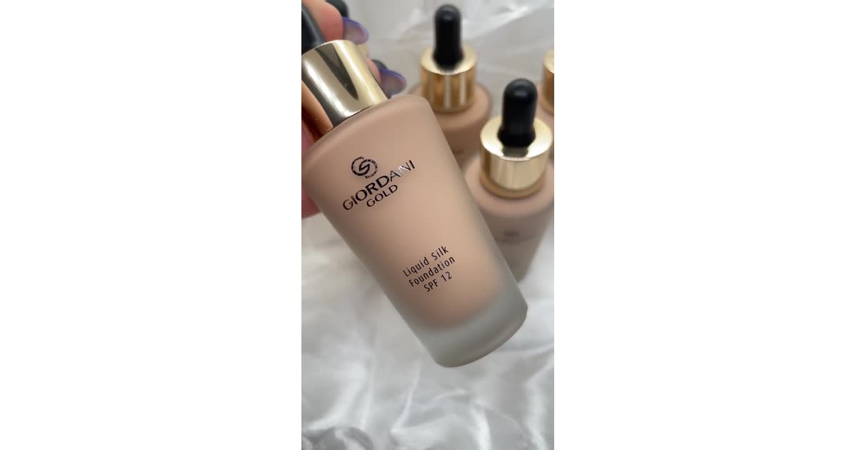 Giordani Gold Liquid Silk Foundation | Fashion | Ana Lúcia das Neves Soares