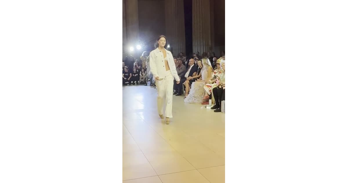 Cream Suit Runway Collection Showcase | Fashion | William Lebovics