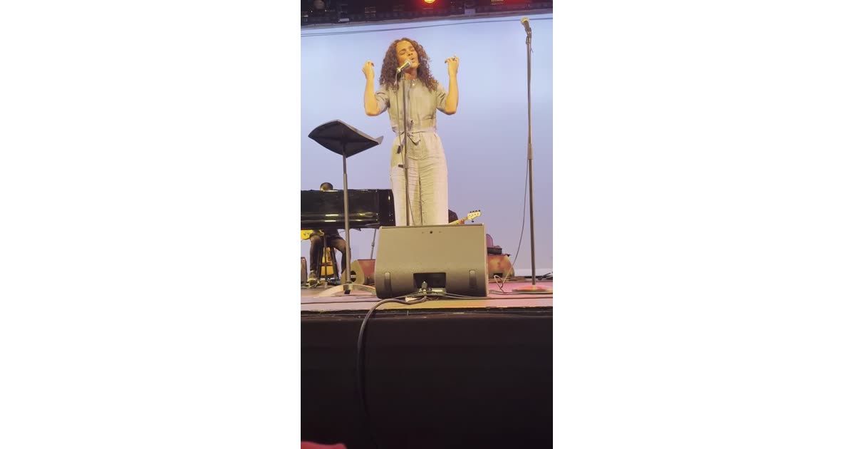 Live Vocal Performance on Stage | Music | William Lebovics