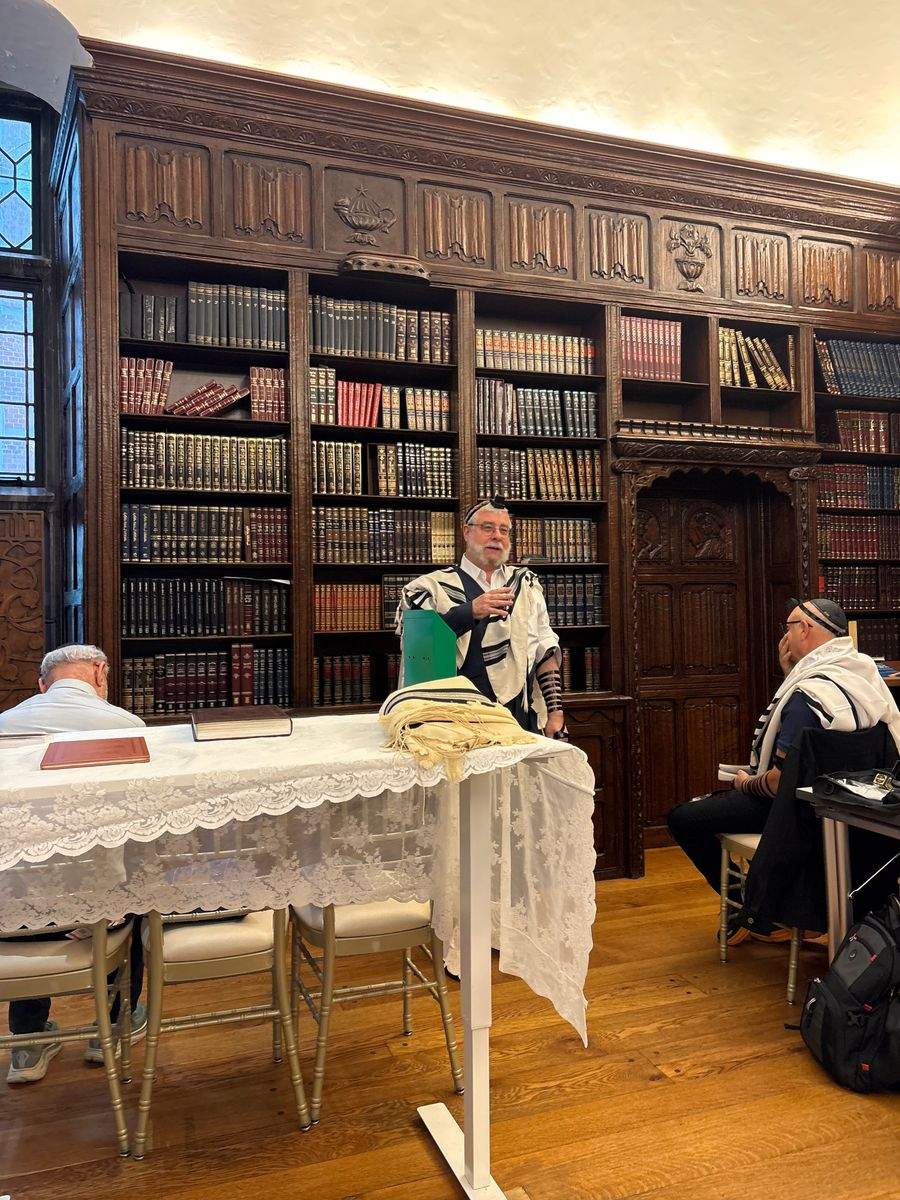 Rav Pinchas Goldschmidt this morning at The Altneu 🇷🇺 Now… | William Lebovics on YESODI