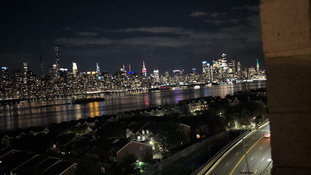 The city doesn't wait for anyone. Go chase your dreams today | Leon on YESODI