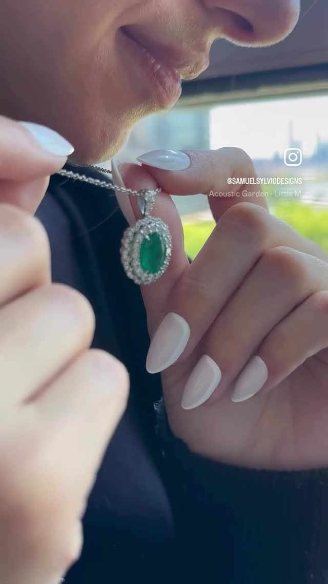 Stunning Emerald Pendant